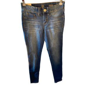 SO Juniors jeans Jegging NWT Size 1 Low rise